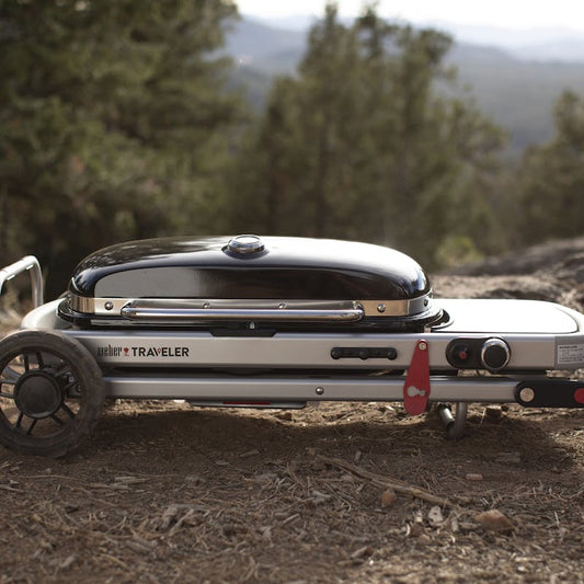 Weber Traveler: El Asador Portátil Perfecto para Aventureros